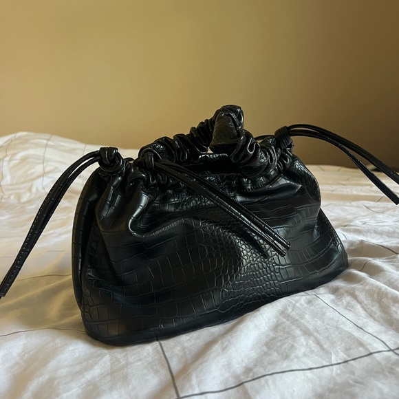 Handbag - Picture 2 of 6